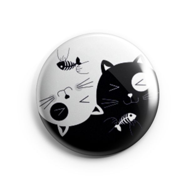 Значки - Значок металлический Черно-белые коты с рыбой